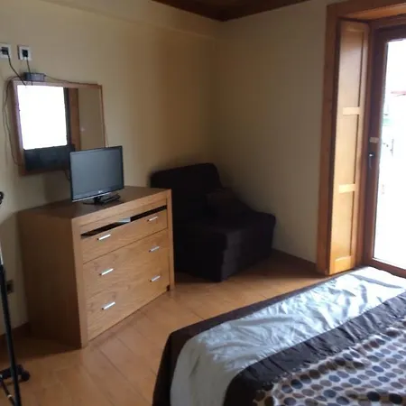 Gospodarstwo wiejskie Recantos Da Estrela Sabugueiro (Guarda)